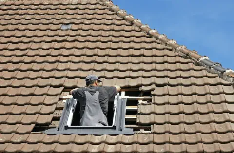 Pose de velux - Courtonne-les-Deux-Églises